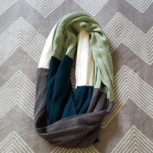 Infinity scarf